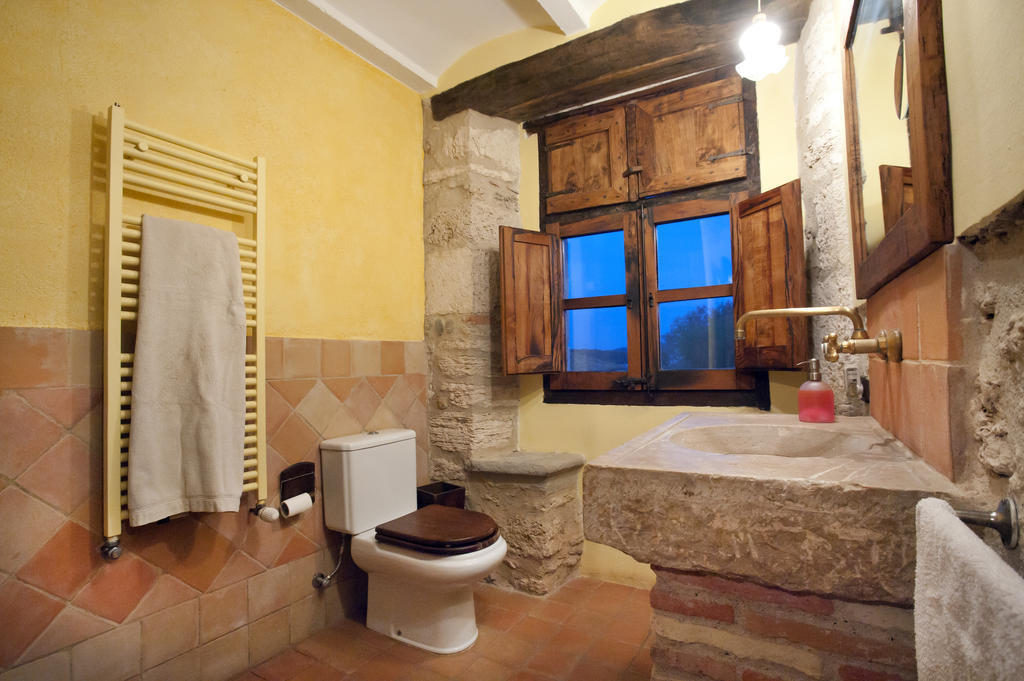Mil Estrelles Villa Cornella de Terri Room photo